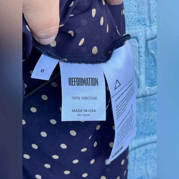 REFORMATION Viscose POLKA DOT Print V-BACK Balloon Sleeve WESTWOOD MINI Dress 0 - Picture 9 of 13